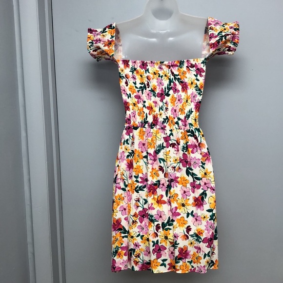 PINK by Victoria’s Secret off the shoulder dress. - Picture 2 of 6